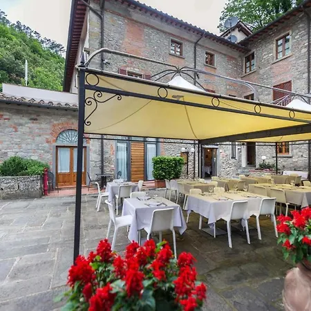 Apartment In Loro Ciufferna With Communal Terrace Loro Ciuffenna